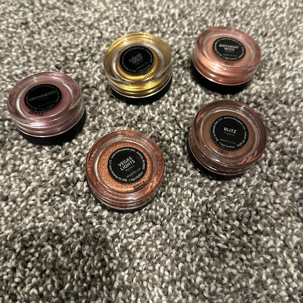 Makeup geek loose pigments